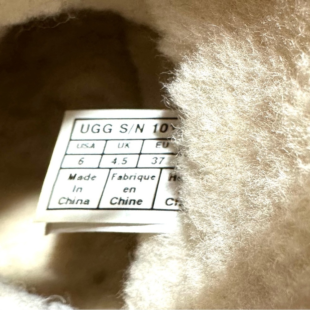Ugg Remora Buckle Boots - Picture 11 of 11
